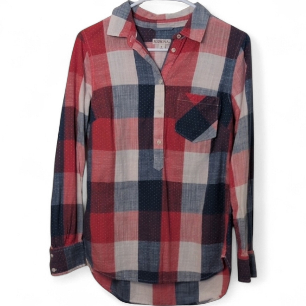 Merona Re and Blue Plaid Textured Shirt, Size Small. Half Button Down